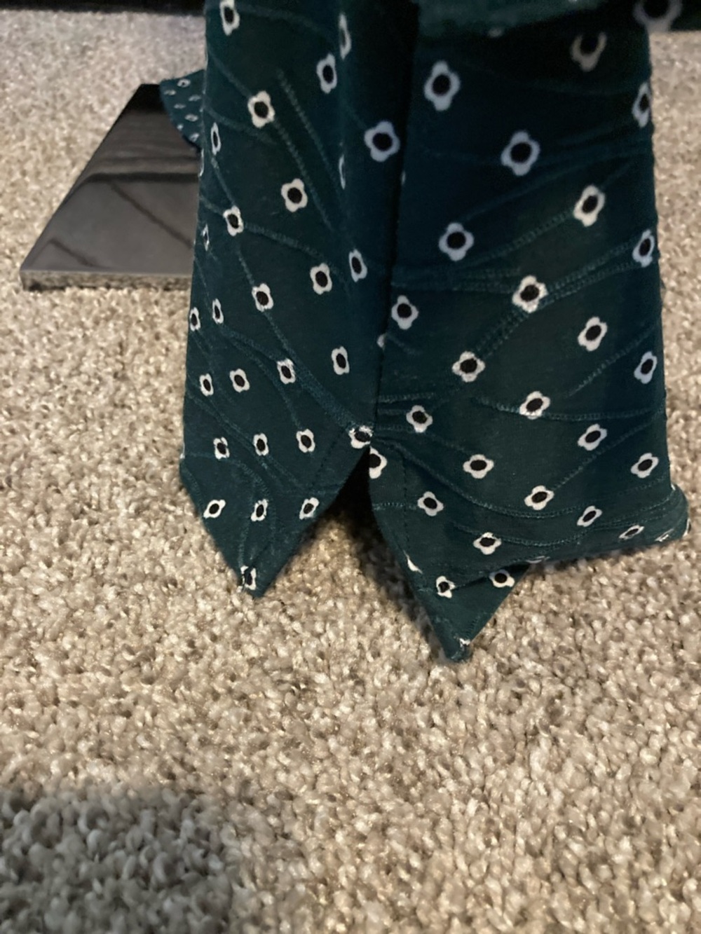 croft & barrow Dark Green Geometric 3/4 Sleeve Top - Picture 8 of 8